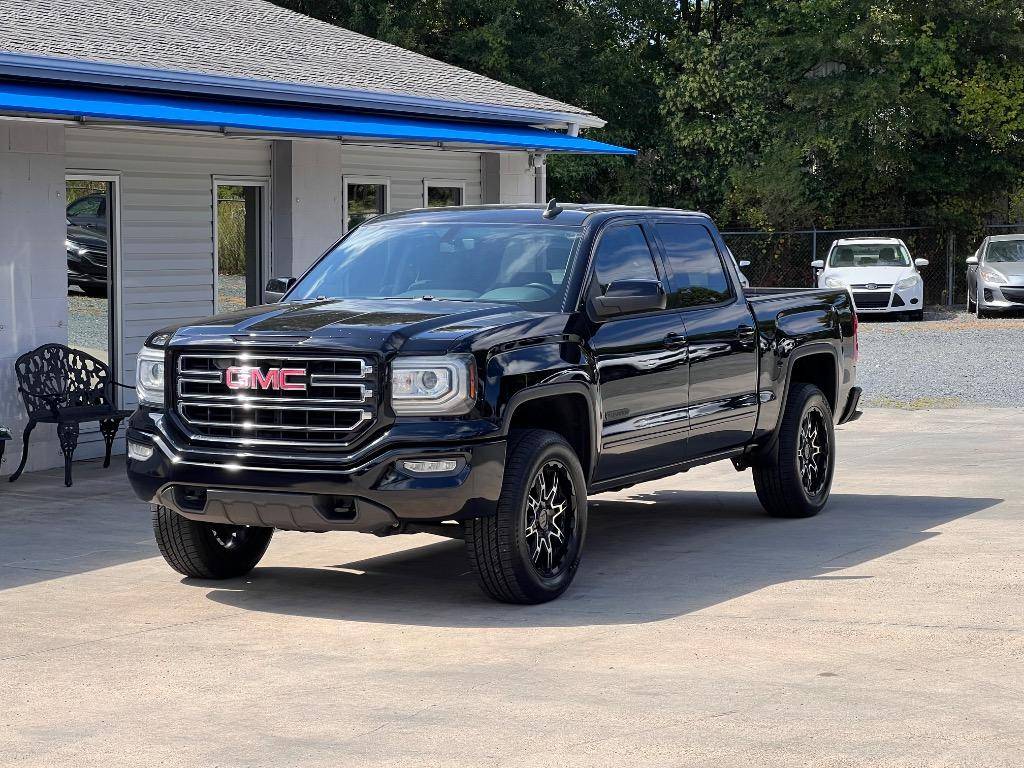 2017 GMC Sierra 1500 SLE — Pickup Truck — 114,255 mi — Matthews, NC