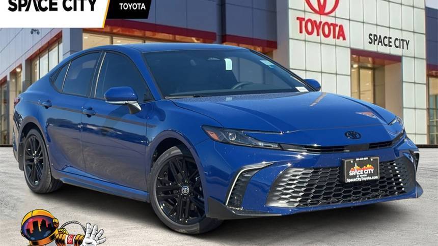 2025 Toyota Camry Hybrid SE — Sedan — 11,332 mi — Humble, TX