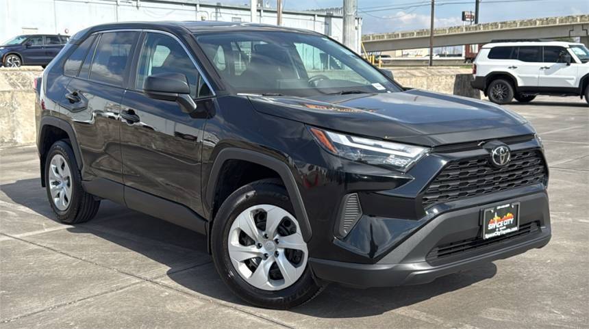 2024 Toyota RAV4 LE — SUV — 8,114 mi — Humble, TX