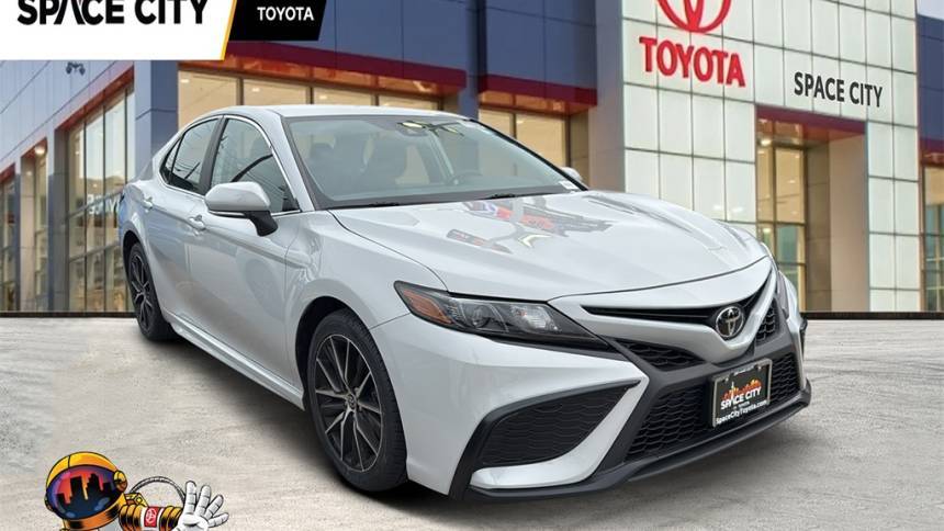 2024 Toyota Camry SE — Sedan — 24,479 mi — Humble, TX