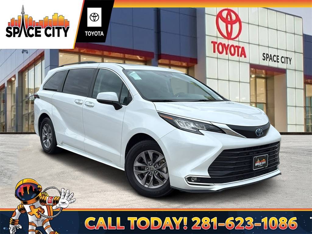 2023 Toyota Sienna XLE — Minivan — 50,396 mi — Humble, TX