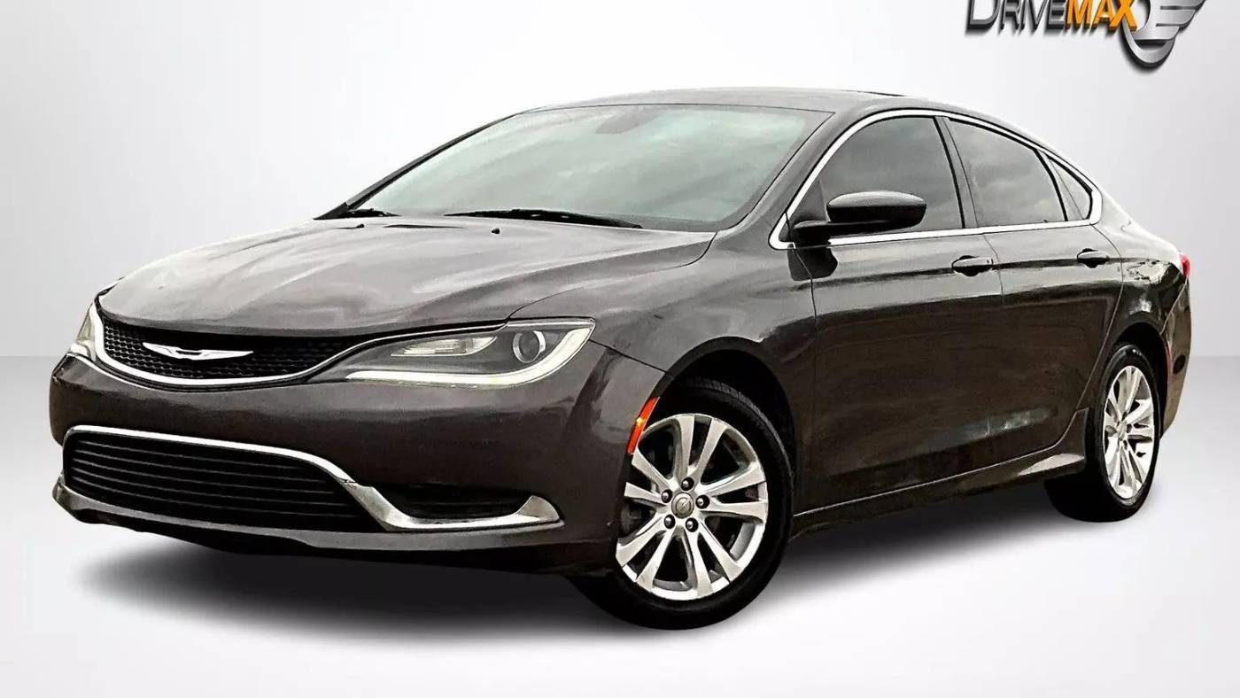 2015 Chrysler 200 Limited — Sedan — 134,833 mi — Southaven, MS