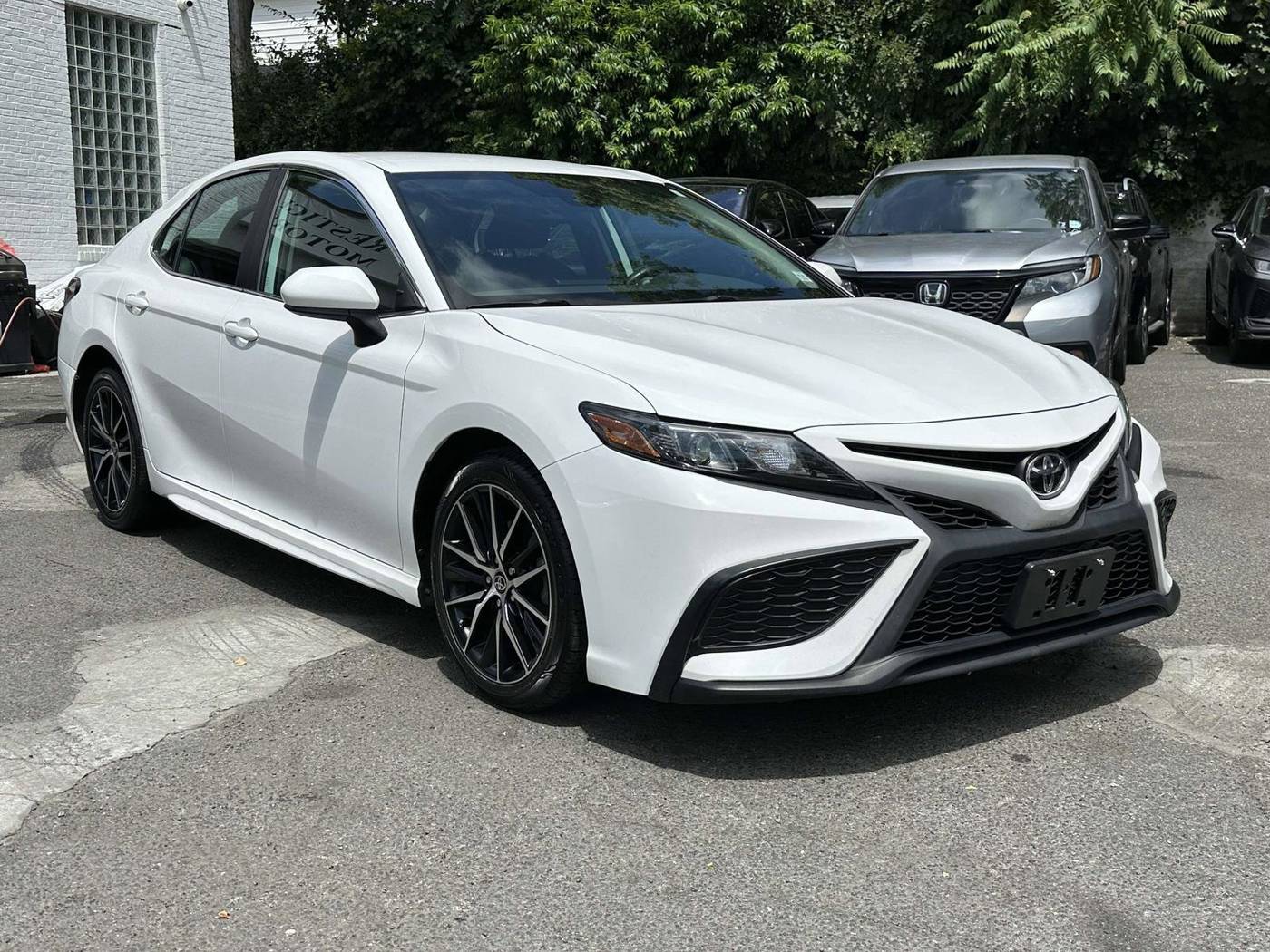 2021 Toyota Camry SE — Sedan — 40,514 mi — Great Neck, NY