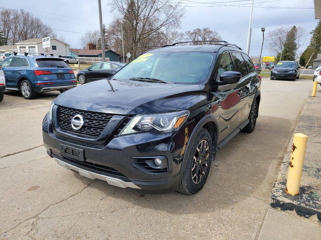 2019 Nissan Pathfinder SV — SUV — 94,891 mi — Clare, MI
