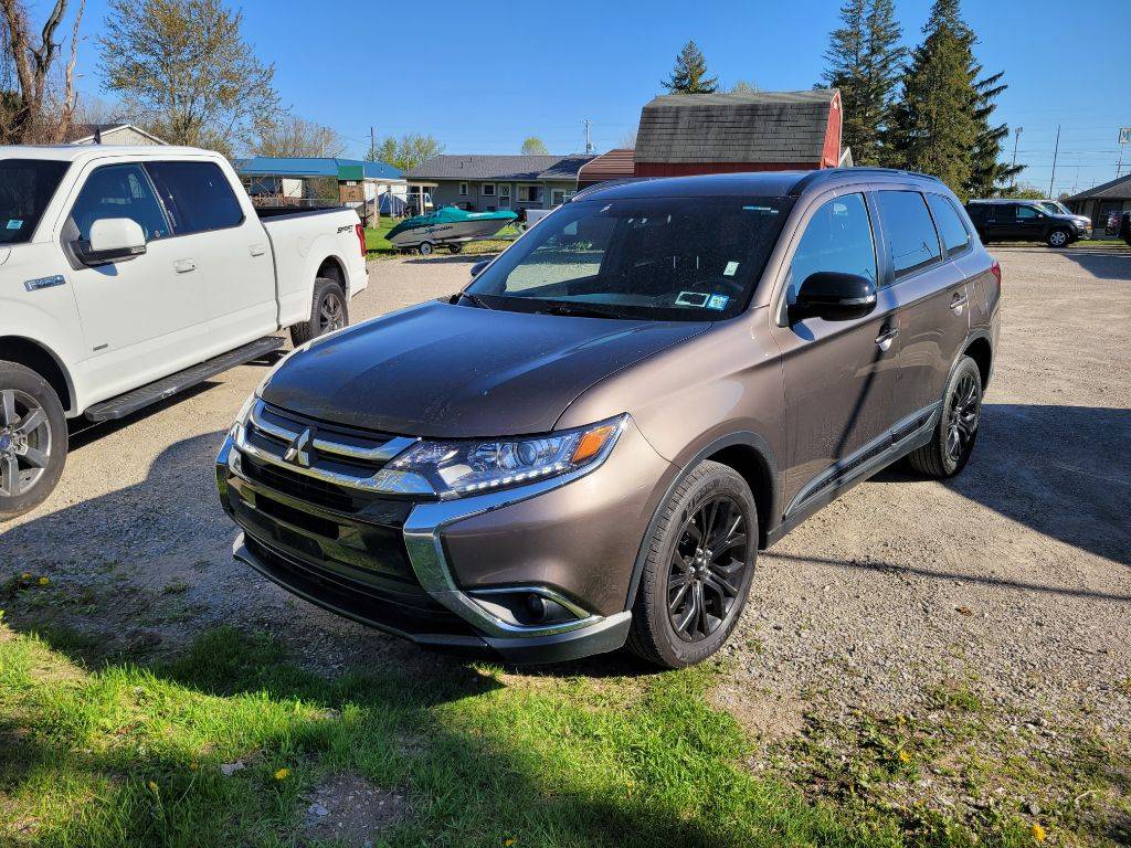 2018 Mitsubishi Outlander LE — SUV — 125,637 mi — Clare, MI