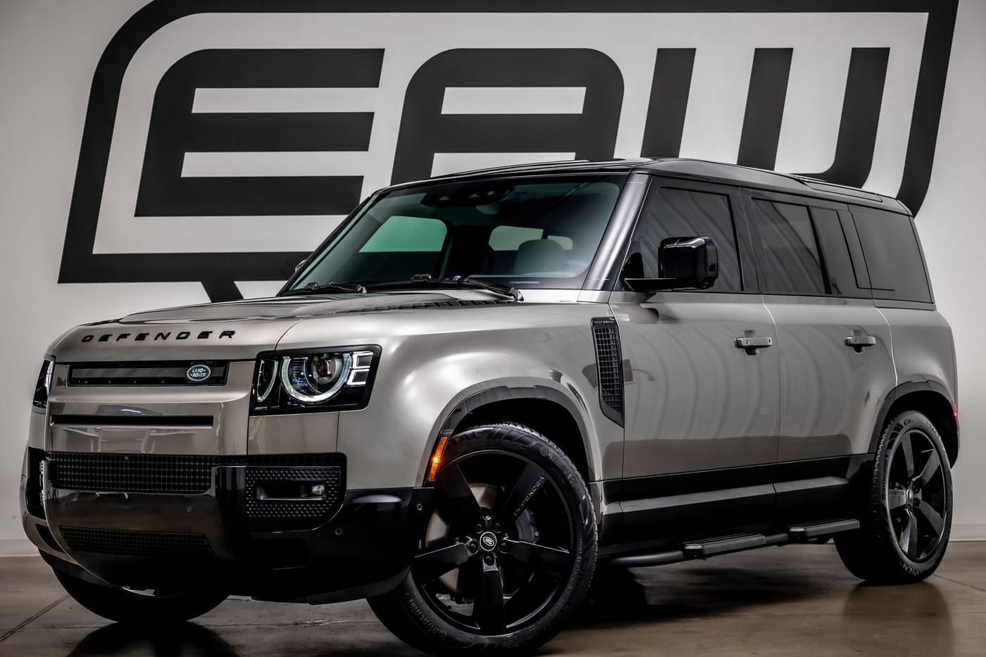 2025 Land Rover Defender X-Dynamic SE — SUV — 1,716 mi — Pelham, AL