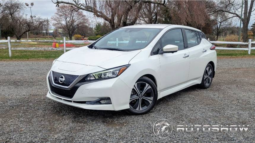 2022 Nissan LEAF SV