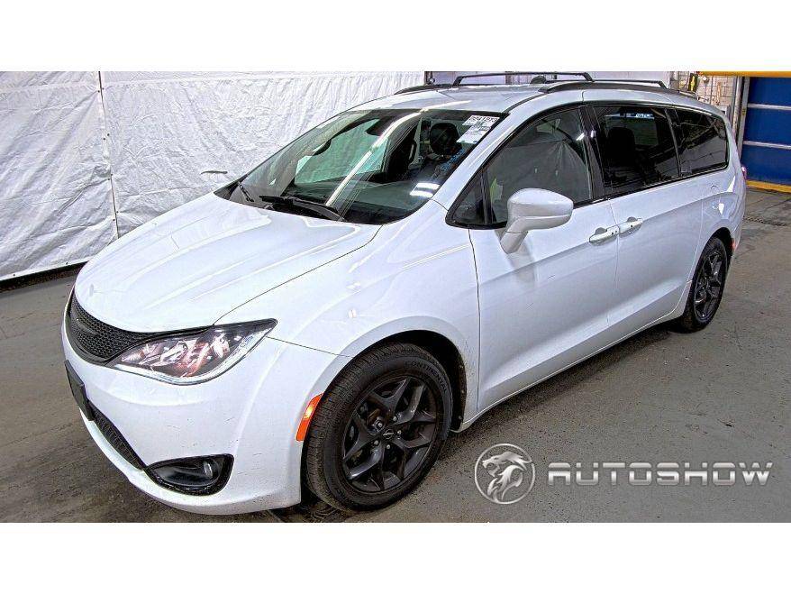 2018 Chrysler Pacifica Touring L — Minivan — 79,575 mi — Somerset, NJ