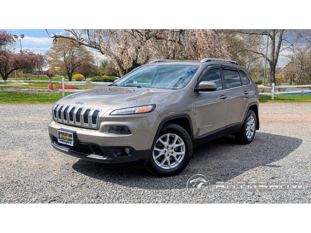 2016 Jeep Cherokee Latitude — SUV — 137,850 mi — Neptune City, NJ