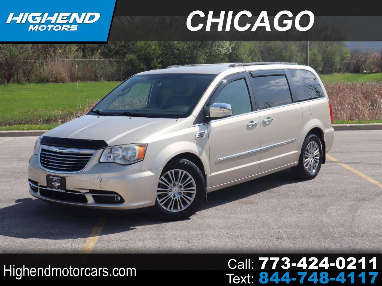 2014 Chrysler Town & Country Touring-L — Minivan — 230,786 mi — Chicago, IL