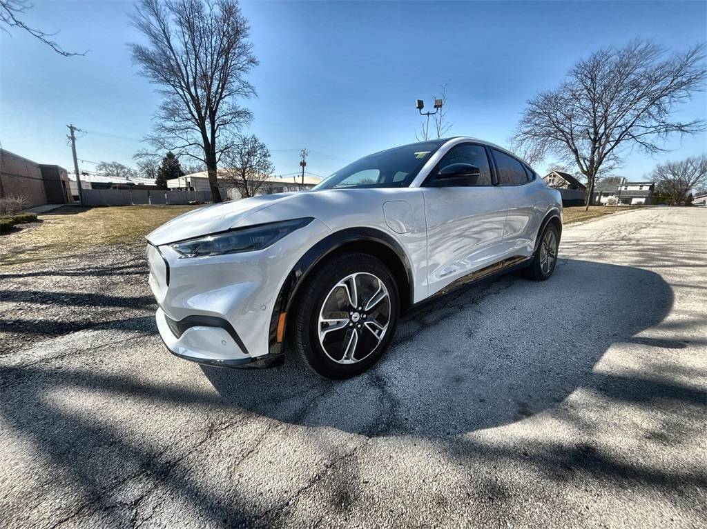 2023 Ford Mustang Mach-E Premium — SUV — 147 mi — Westmont, IL