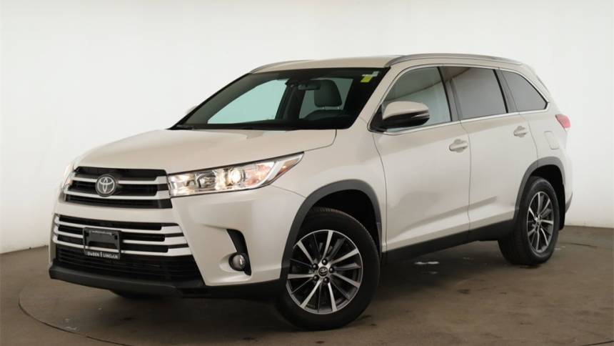 2019 Toyota Highlander XLE — SUV — 30,094 mi — Westmont, IL