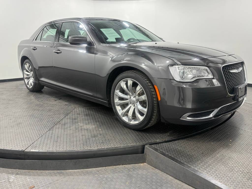 2019 Chrysler 300 Touring L — Sedan — 42,004 mi — Westmont, IL