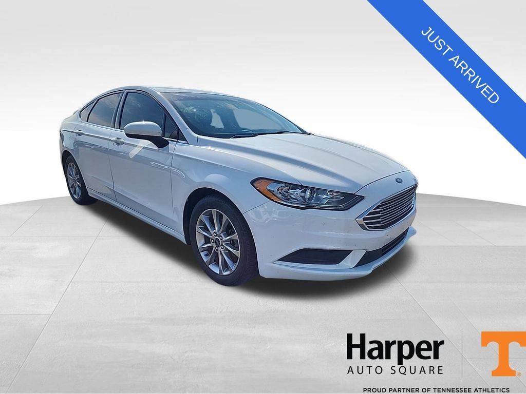 2017 Ford Fusion SE — Sedan — 113,422 mi — Knoxville, TN