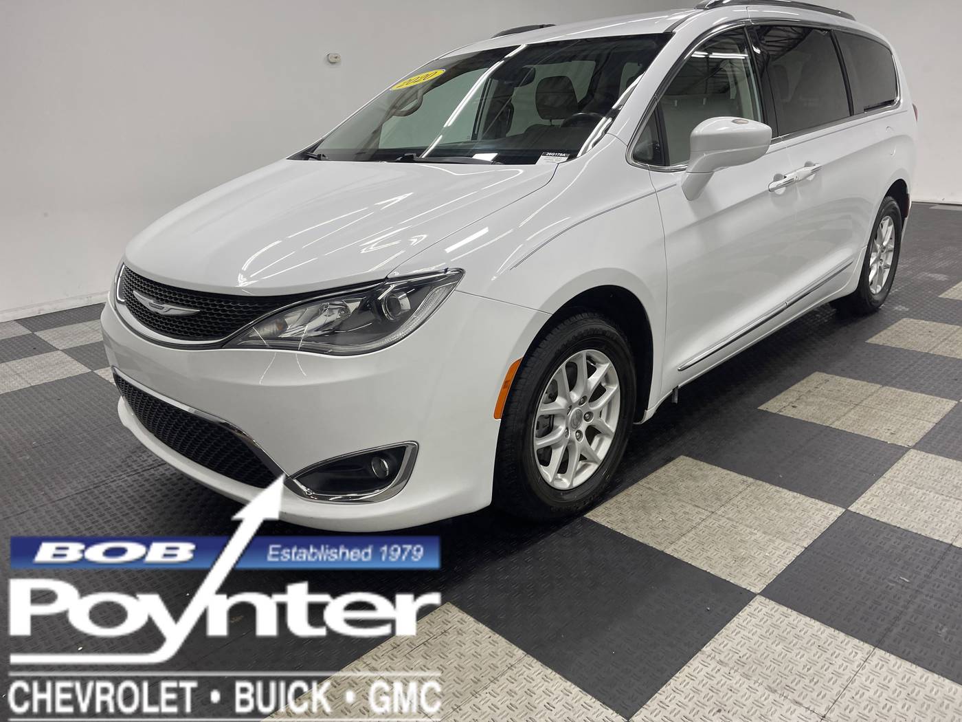 2020 Chrysler Pacifica Touring L — Minivan — 115,100 mi — Seymour, IN