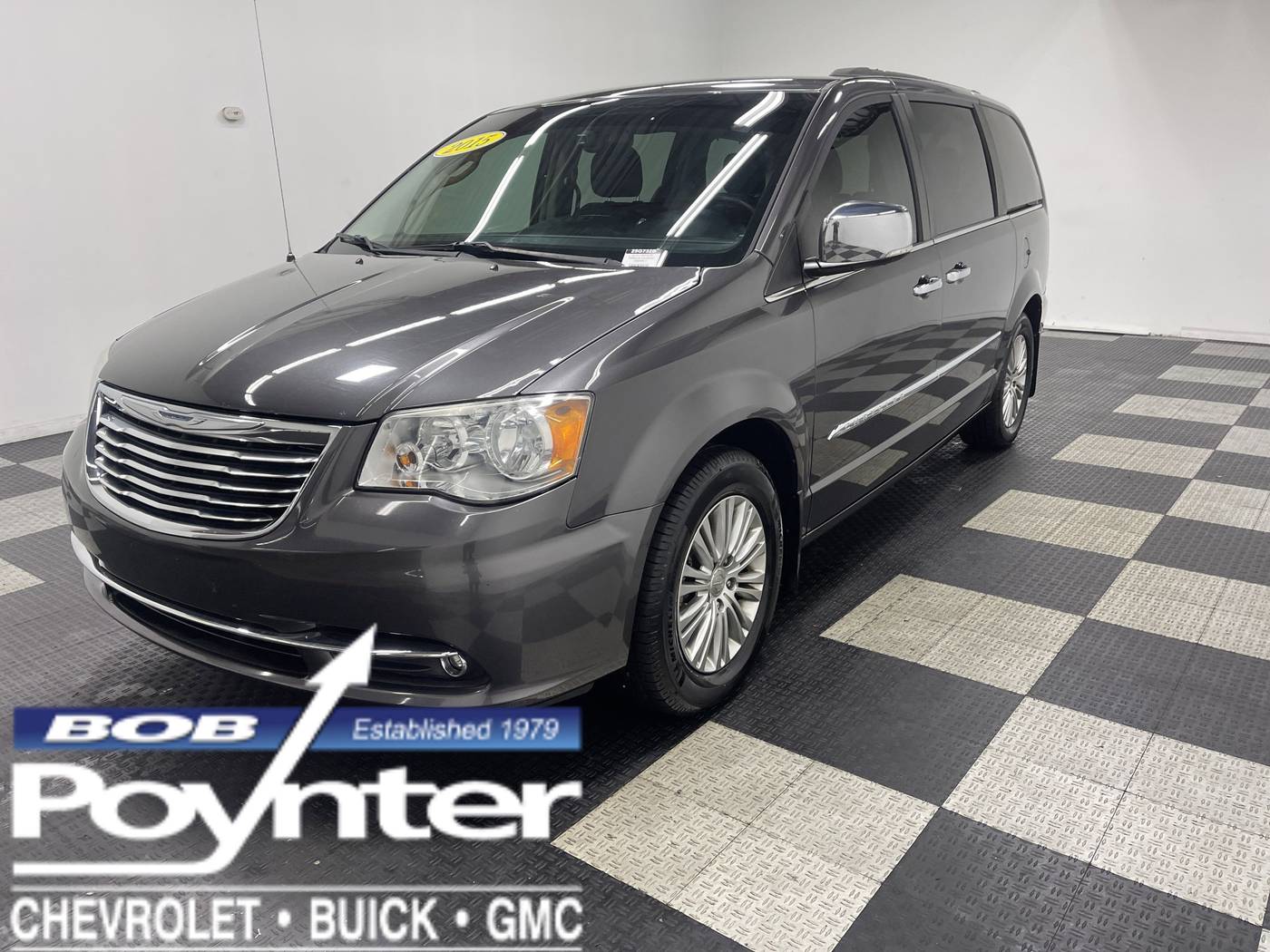 2015 Chrysler Town & Country Touring-L — Minivan — 127,722 mi — Seymour, IN