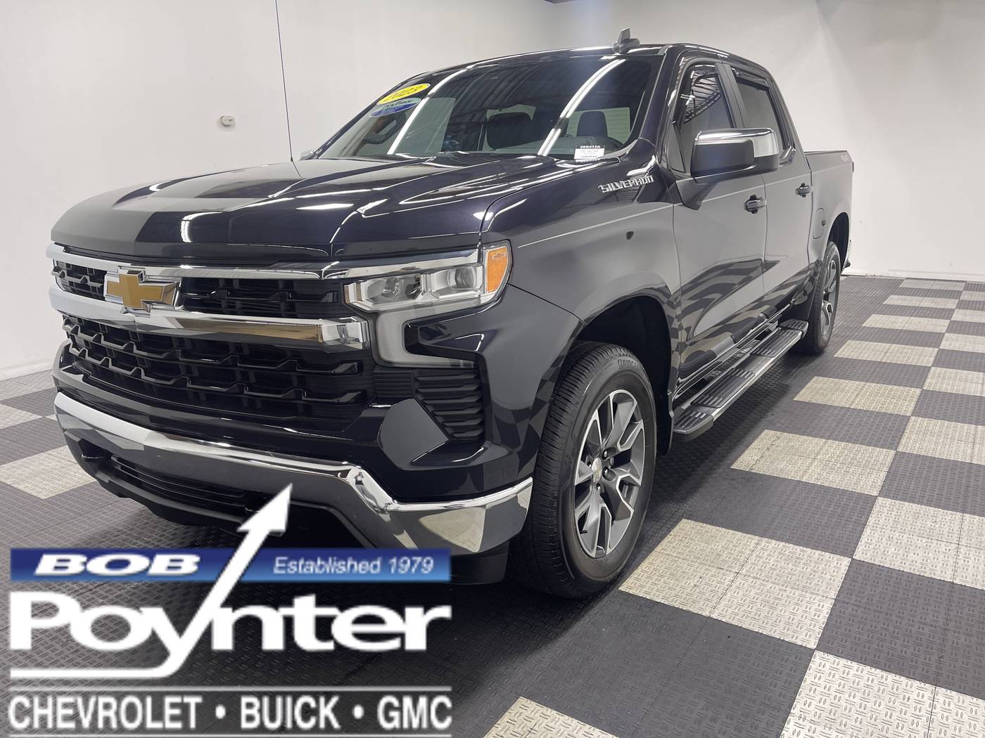 2023 Chevrolet Silverado 1500 LT — Pickup Truck — 6,695 mi — Seymour, IN