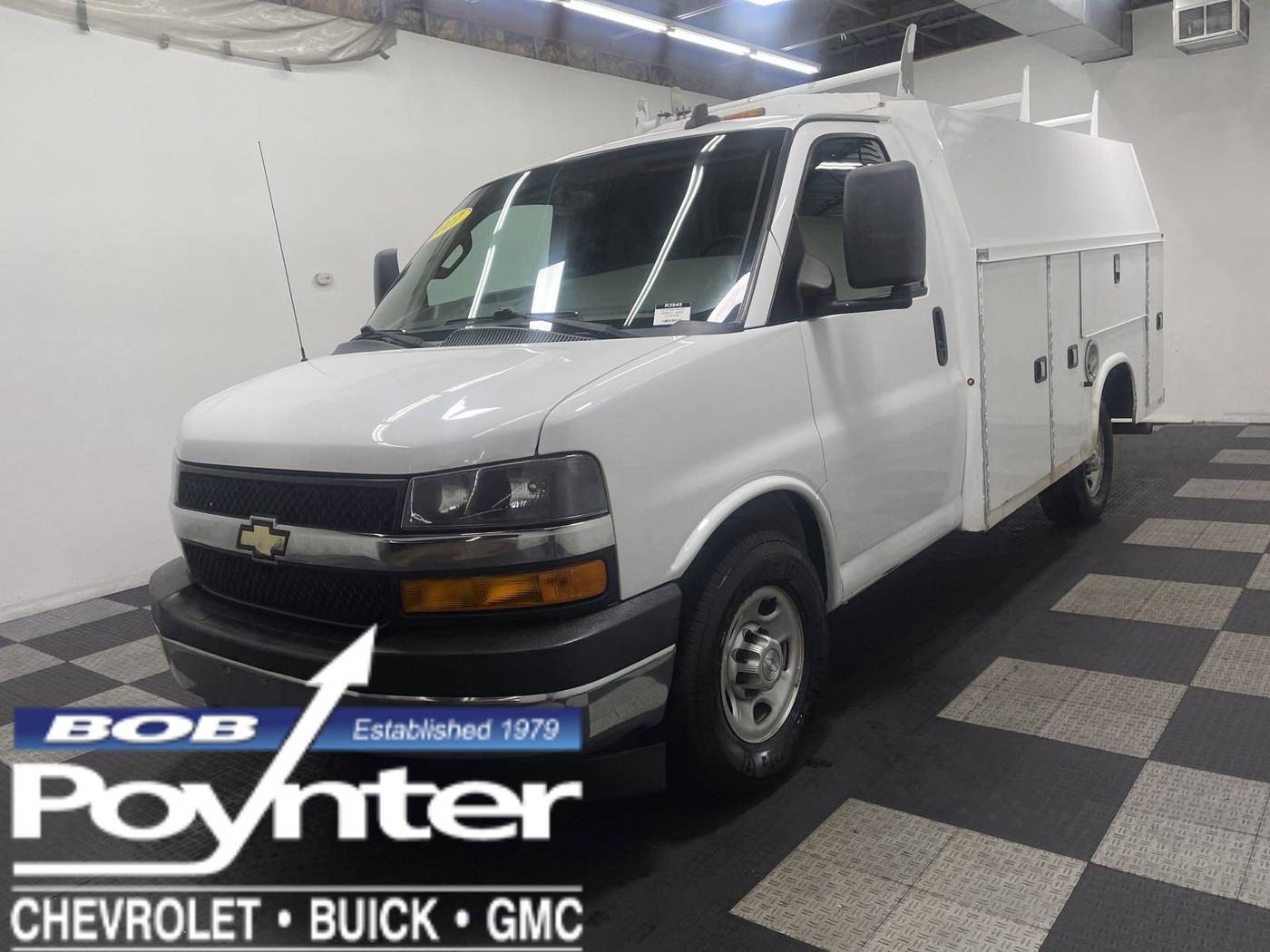 2017 Chevrolet Express Commercial Cutaway 3500 — Chassis Cab Truck — 188,420 mi — Seymour, IN