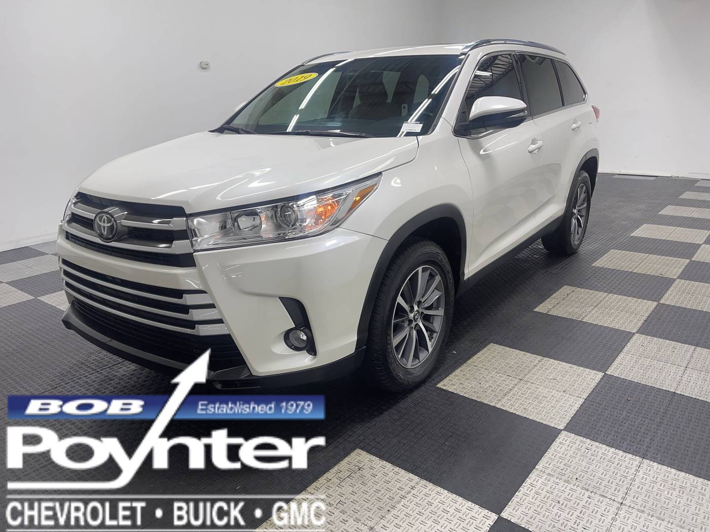 2019 Toyota Highlander XLE — SUV — 27,000 mi — Seymour, IN