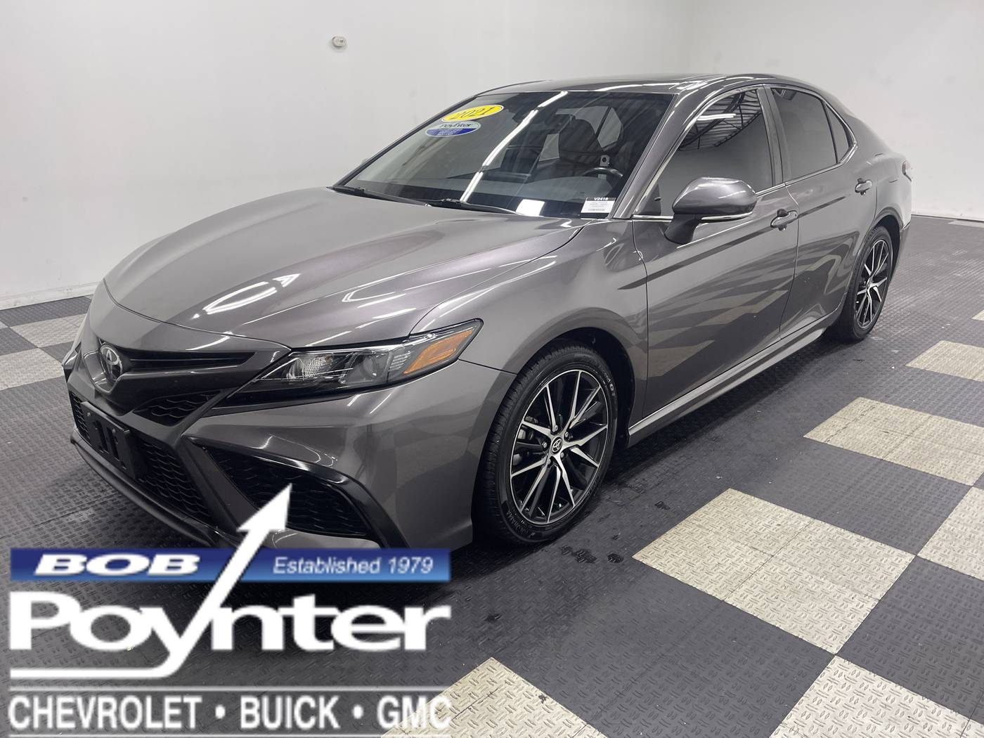 2021 Toyota Camry SE — Sedan — 46,775 mi — Seymour, IN