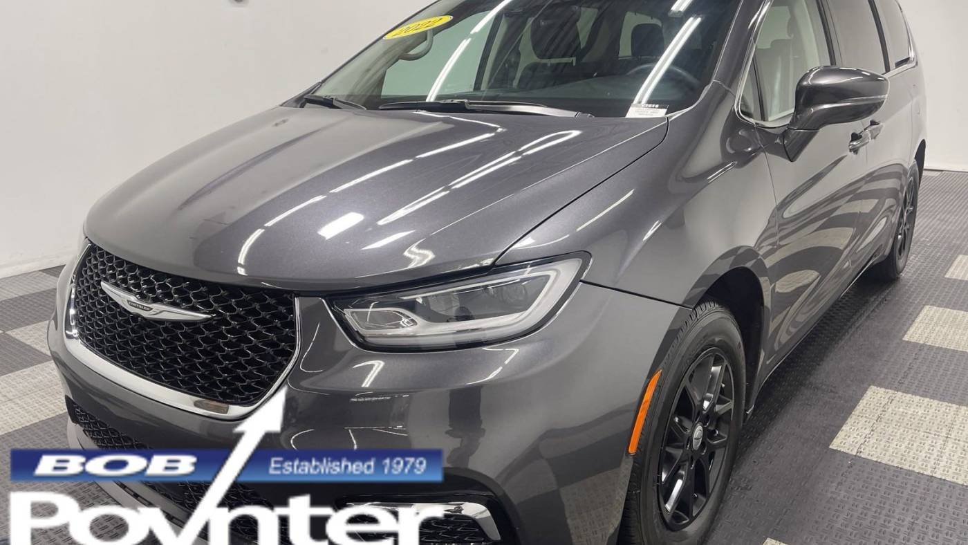 2022 Chrysler Pacifica Touring L — Minivan — 69,635 mi — Seymour, IN