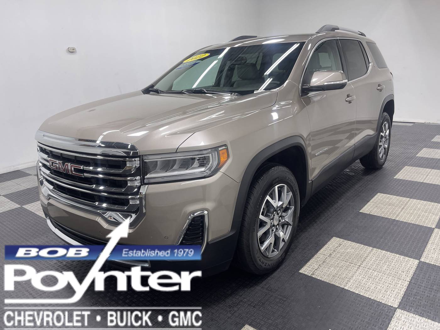 2022 GMC Acadia SLT — SUV — 9,628 mi — Seymour, IN
