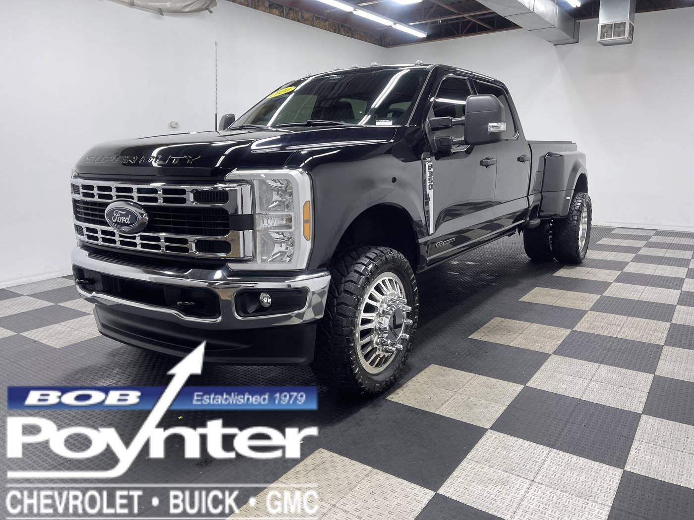 2024 Ford Super Duty F-350 XL — Pickup Truck — 29,011 mi — Seymour, IN
