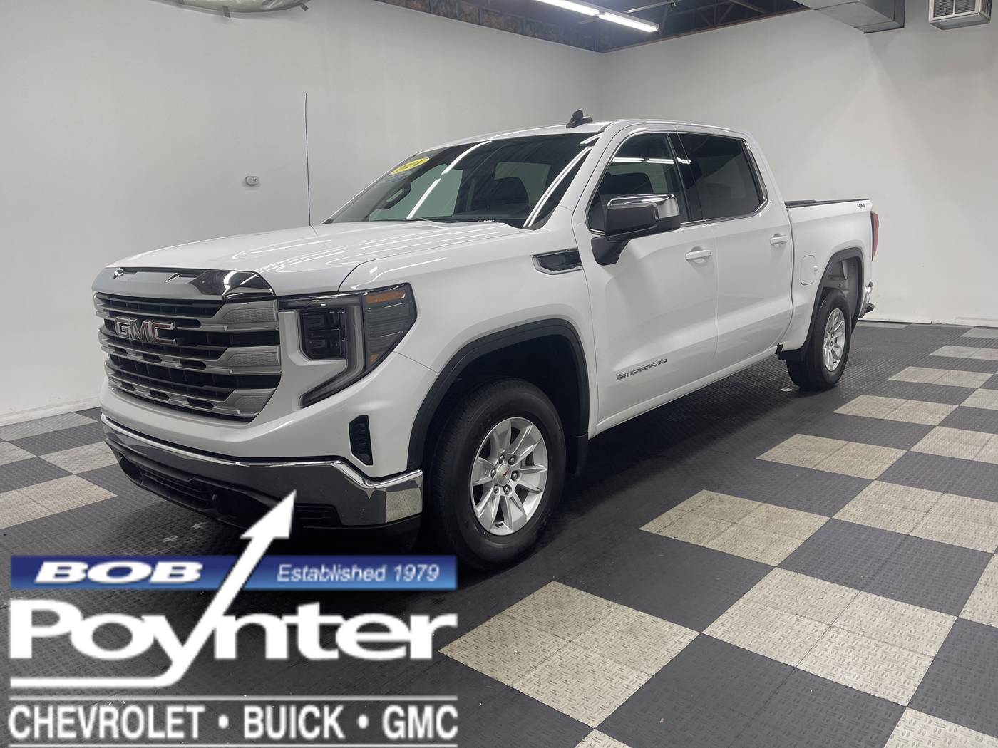 2024 GMC Sierra 1500 SLE — Pickup Truck — 47,213 mi — Seymour, IN