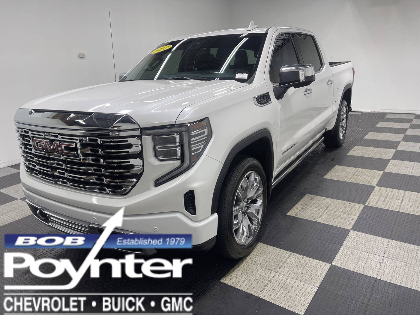 2023 GMC Sierra 1500 Denali — Pickup Truck — 12,700 mi — Seymour, IN