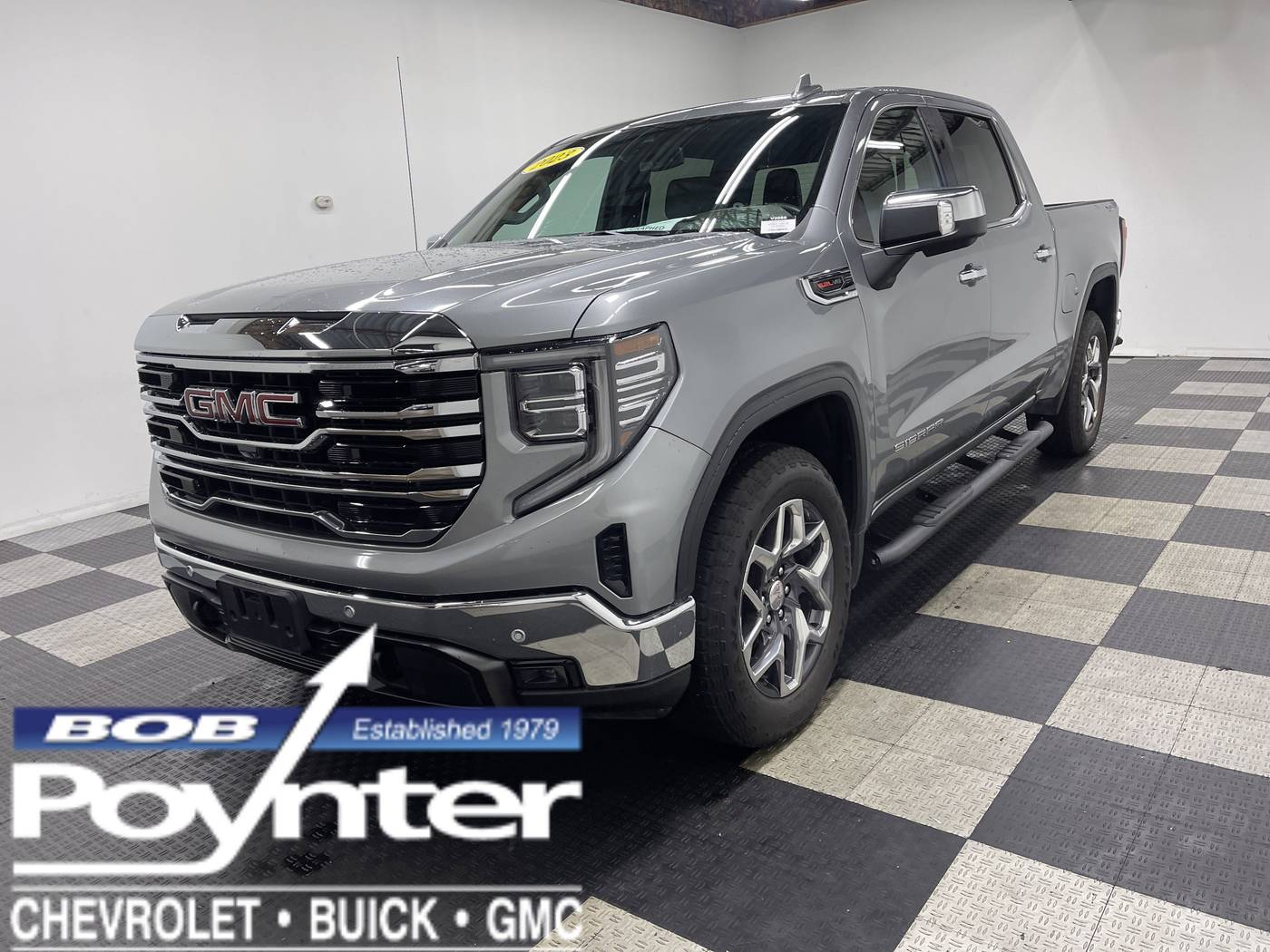 2023 GMC Sierra 1500 SLT — Pickup Truck — 19,096 mi — Seymour, IN