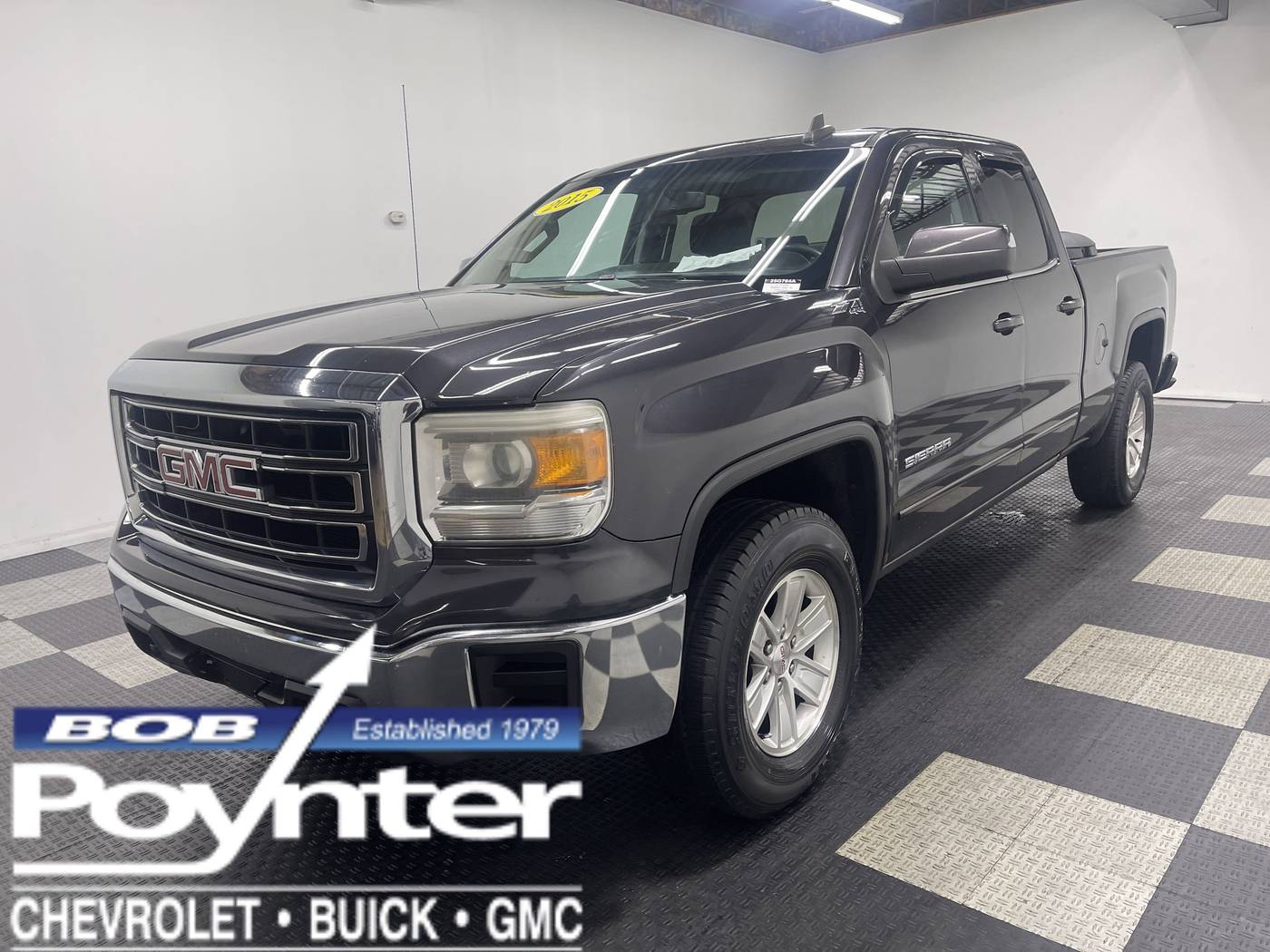 2015 GMC Sierra 1500 SLE — Pickup Truck — 145,982 mi — Seymour, IN