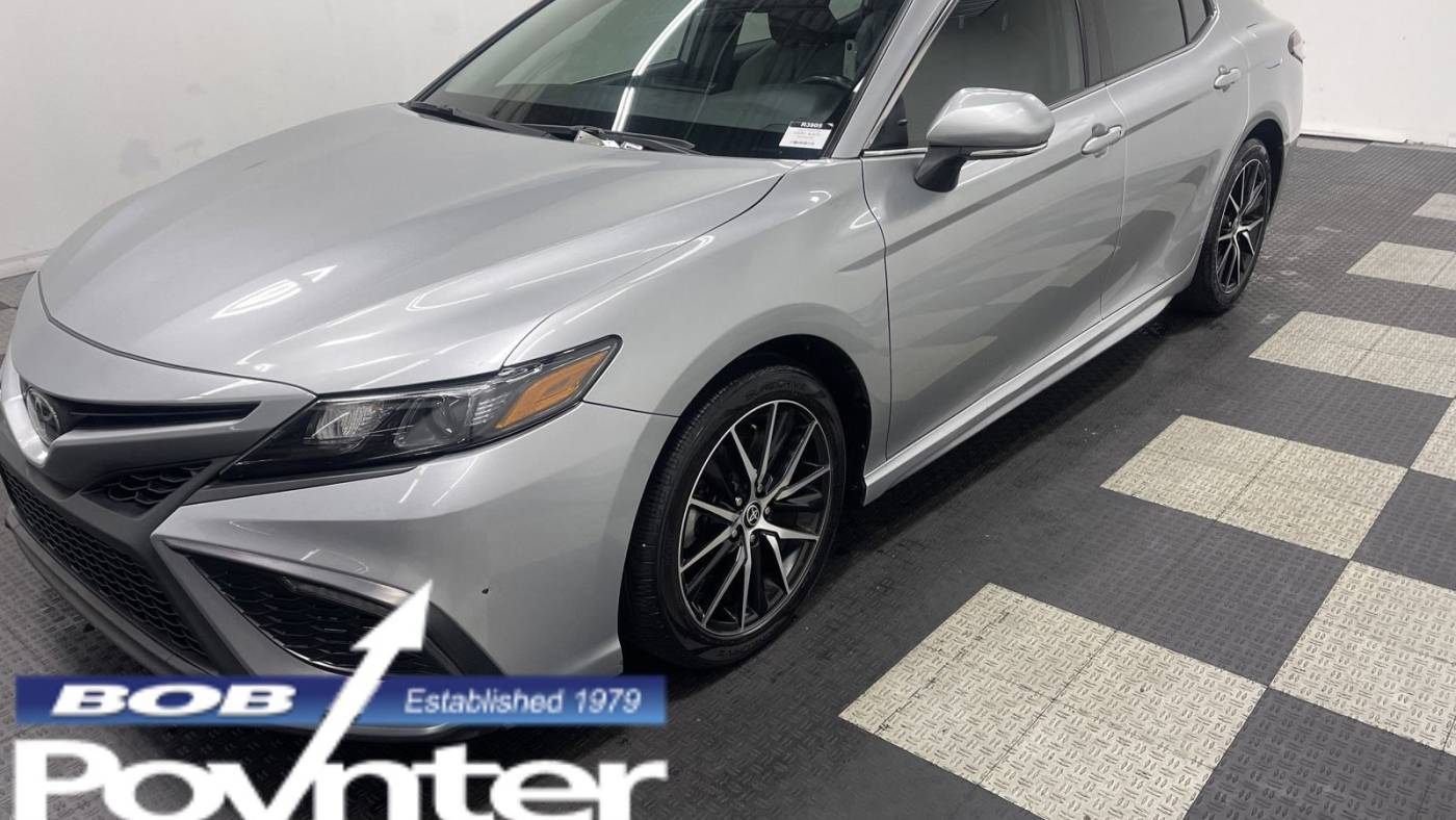 2023 Toyota Camry SE — Sedan — 60,254 mi — Seymour, IN
