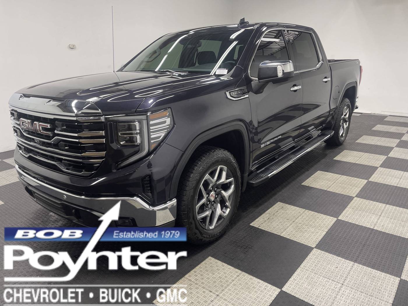 2024 GMC Sierra 1500 SLT — Pickup Truck — 15,323 mi — Seymour, IN