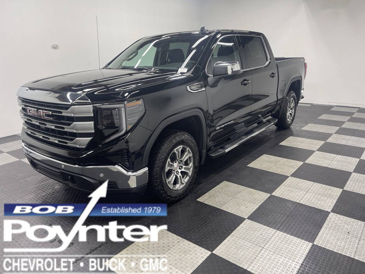 2024 GMC Sierra 1500 SLE — Pickup Truck — 8,554 mi — Seymour, IN