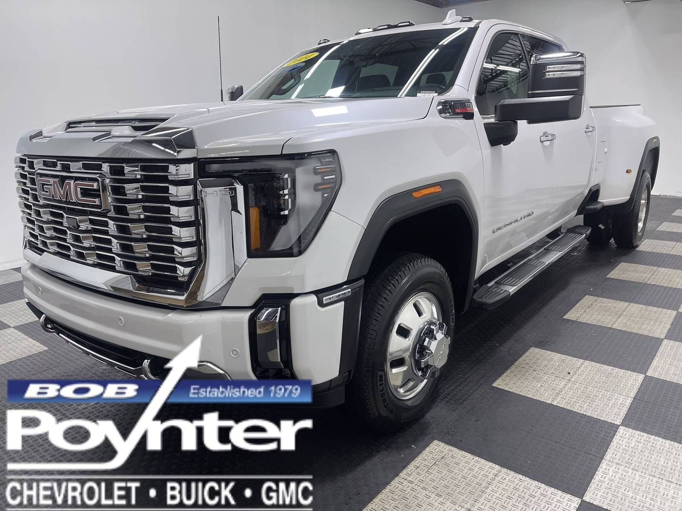 2024 GMC Sierra 3500HD Denali — Pickup Truck — 12,914 mi — Seymour, IN