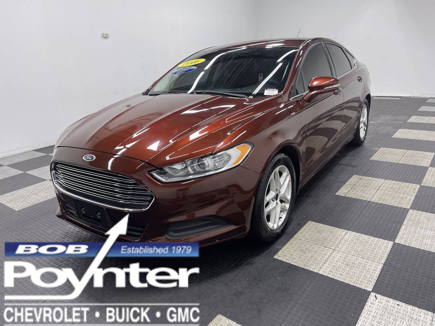 2016 Ford Fusion SE — Sedan — 92,906 mi — Seymour, IN