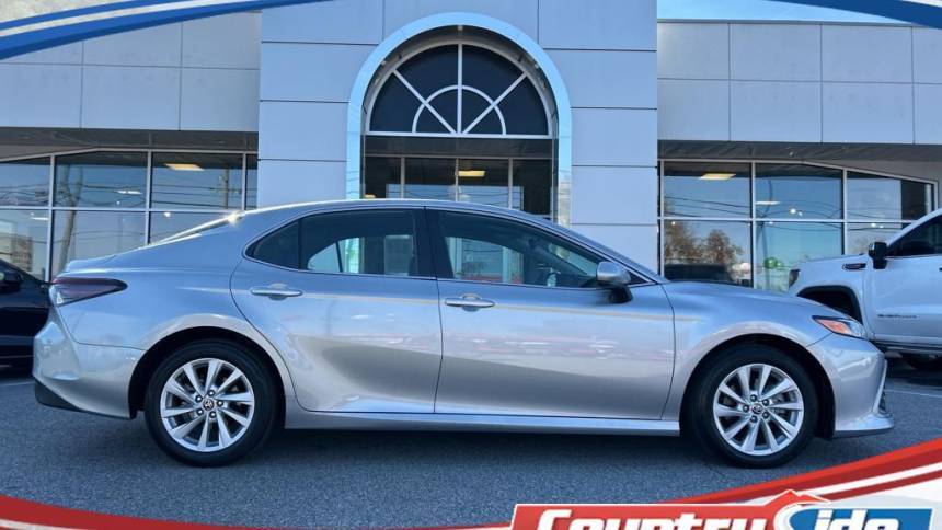 2022 Toyota Camry LE — Sedan — 17,570 mi — Jackson, GA