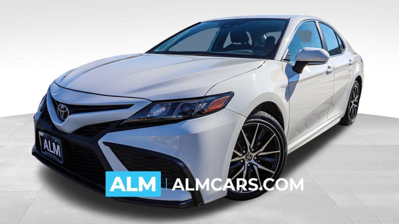 2024 Toyota Camry SE — Sedan — 16,400 mi — Union City, GA