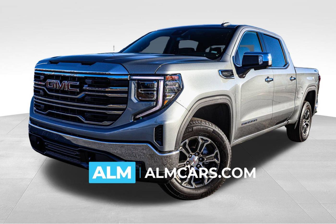 2025 GMC Sierra 1500 SLT — Pickup Truck — 926 mi — Union City, GA