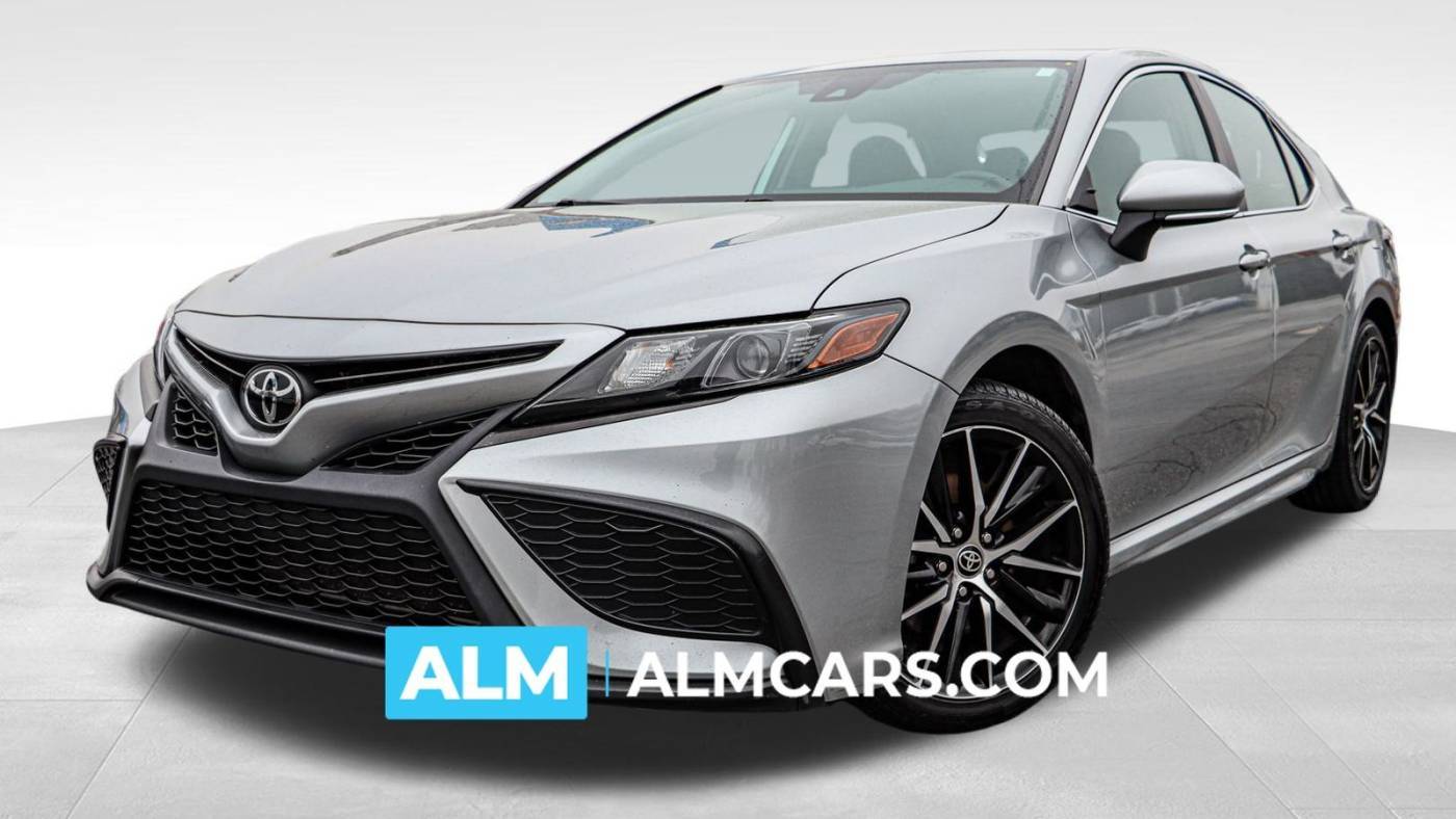 2022 Toyota Camry SE — Sedan — 64,549 mi — Union City, GA