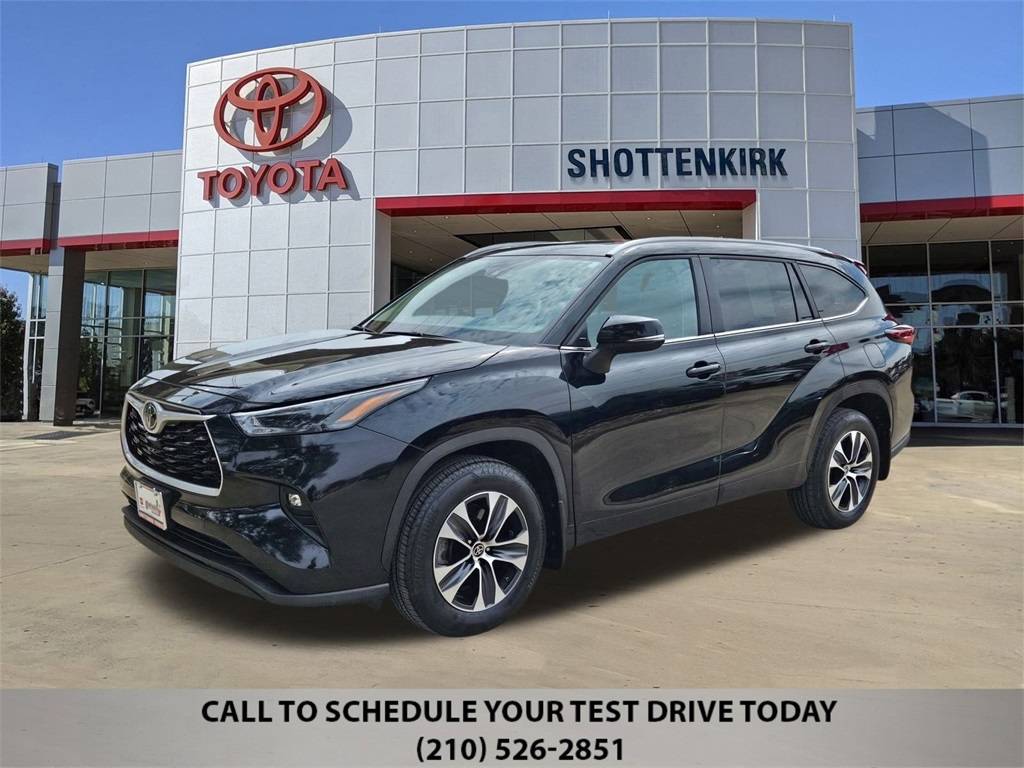 2024 Toyota Highlander LE — SUV — 29,231 mi — San Antonio, TX