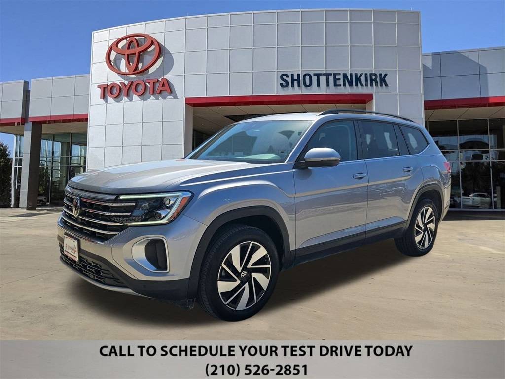 2024 Volkswagen Atlas SE with Technology — SUV — 26,922 mi — San Antonio, TX