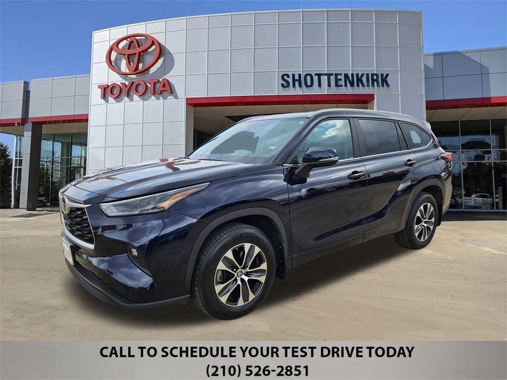 2024 Toyota Highlander LE — SUV — 25,470 mi — San Antonio, TX