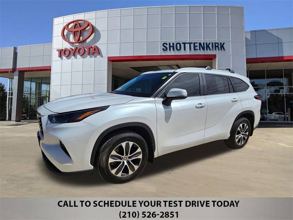 2024 Toyota Highlander XLE — SUV — 10,592 mi — San Antonio, TX