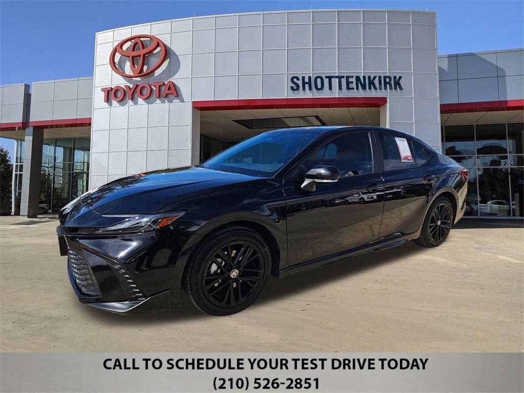 2025 Toyota Camry SE — Sedan — 5,641 mi — San Antonio, TX