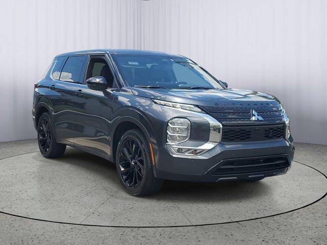 2024 Mitsubishi Outlander SE Black Edition — SUV — 16,325 mi — Fort Myers, FL