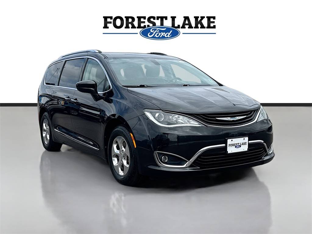 2018 Chrysler Pacifica Hybrid Touring L — Minivan — 101,136 mi — Forest Lake, MN