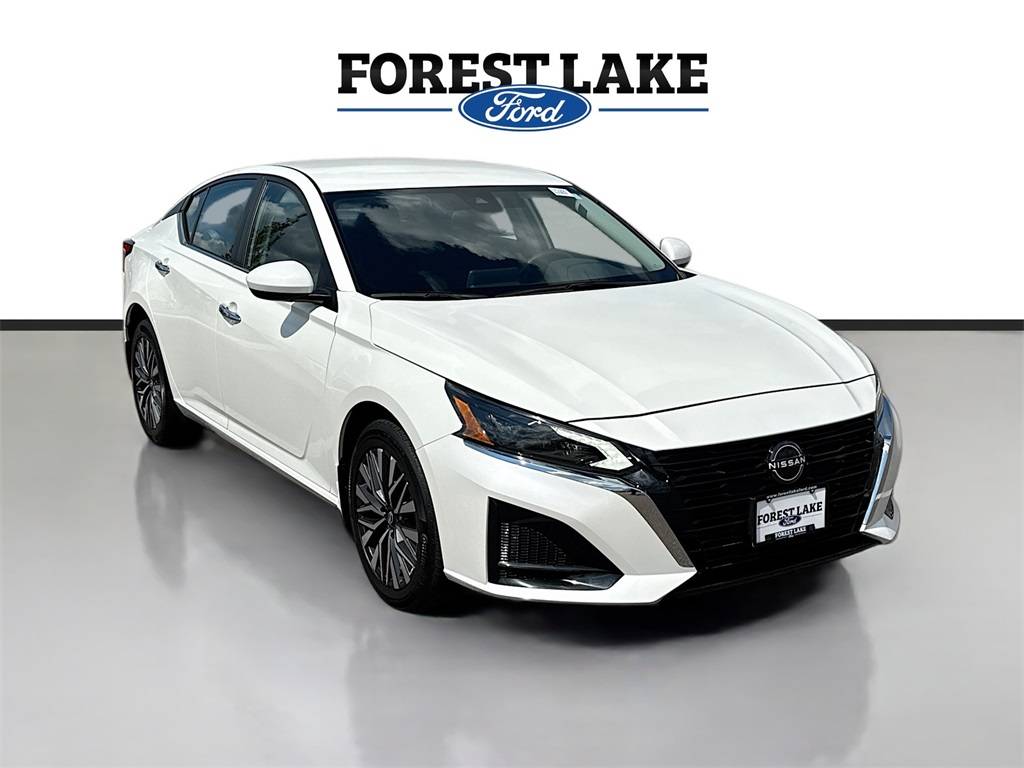 2023 Nissan Altima SV — Sedan — 26,136 mi — Forest Lake, MN