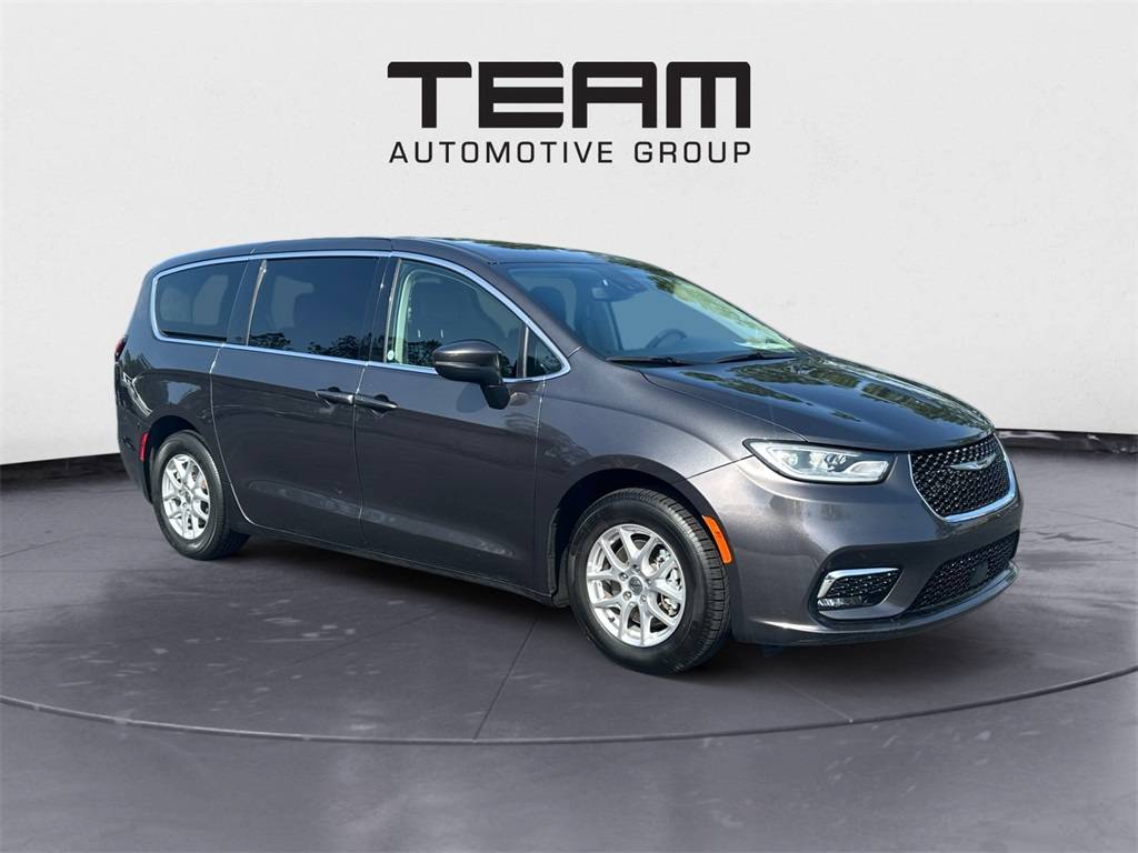 2023 Chrysler Pacifica Touring L — Minivan — 66,256 mi — Myrtle Beach, SC