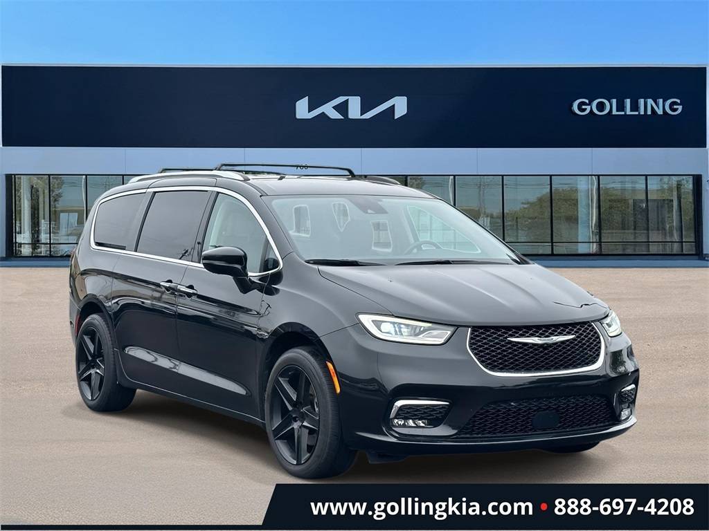 2021 Chrysler Pacifica Touring L — Minivan — 54,810 mi — Madison Heights, MI
